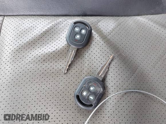 2010 Chevrolet Aveo 2LT z VIN KL1TG5DE2AB107219, wystawiony jako IAAI lot #42361153 z przebiegiem 115 738 mil mil oraz . Historia ofert i sprzedaży dostępna na DreamBid. Obrazek 11.