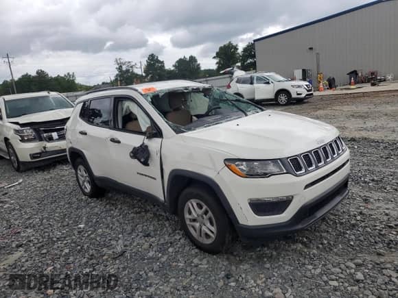 2017 Jeep Compass Sport with VIN 3C4NJDAB6HT658026, listed as a Copart auction lot 67555385 with Not provided miles and Salvage title. Bid and sale history available at DreamBid. Image 4.