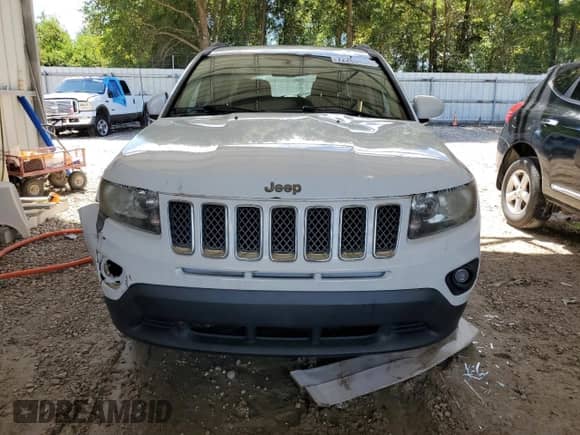 2014 Jeep Compass Latitude with VIN 1C4NJCEB9ED826084, listed as a Copart auction lot 72266434 with 103,718 mi miles and Salvage title. Bid and sale history available at DreamBid. Image 5.