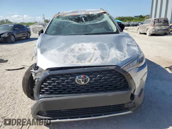 2024 Toyota Corolla Cross L с VIN 7MUAAAAG5RV117043, выставлен на аукционе Copart как лот 57667975 с пробегом 1 822 миль миль и На запчасти • Non repairable. История ставок и продаж доступна на DreamBid. Изображение 5.