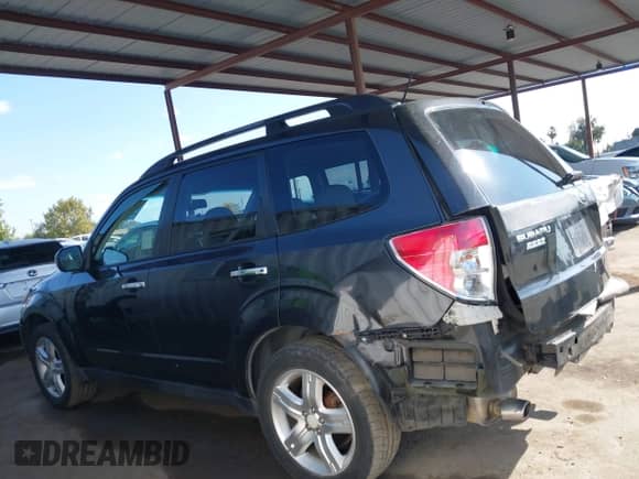 2009 Subaru Forester X with VIN JF2SH636X9H717090, listed as a IAAI auction lot 43188925 with 267,306 mi miles and . Bid and sale history available at DreamBid. Image 15.