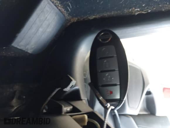 2017 Nissan Pathfinder SV with VIN 5N1DR2MM2HC651491, listed as a IAAI auction lot 43394781 with 168,950 mi miles and . Bid and sale history available at DreamBid. Image 11.