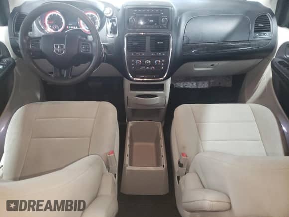 2012 Dodge Grand Caravan American Value z VIN 2C4RDGBGXCR105234, wystawiony jako Copart lot #69327725 z przebiegiem 141 911 mil mil oraz Szkoda całkowita • Salvage title. Historia ofert i sprzedaży dostępna na DreamBid. Obrazek 8.