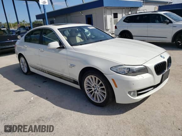2011 BMW 5 Series 535i xDrive with VIN WBAFU7C53BC874050, listed as a Copart auction lot 90452815 with Not provided miles and Clean title. Bid and sale history available at DreamBid. Image 4.
