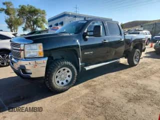 2013 Chevrolet Silverado 2500HD LT z VIN 1GC1KXC83DF173989, wystawiony jako Copart lot #69644925 z przebiegiem 232 761 mil mil oraz Szkoda całkowita • Salvage title. Historia ofert i sprzedaży dostępna na DreamBid. Obrazek 1.