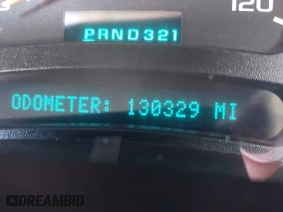 2005 Chevrolet Tahoe Z71 z VIN 1GNEK13TX5R211129, wystawiony jako IAAI lot #42701984 z przebiegiem 130 329 mil mil oraz . Historia ofert i sprzedaży dostępna na DreamBid. Obrazek 7.