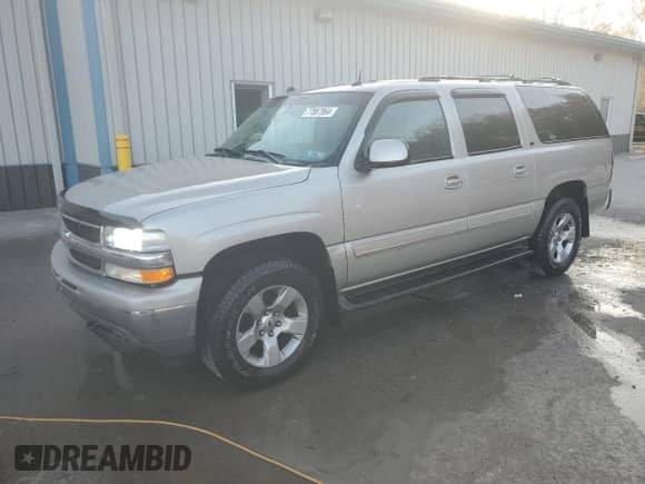2005 Chevrolet Suburban LS with VIN 3GNFK16Z75G127872, listed as a Copart auction lot 77887864 with 201,471 mi miles and Salvage title. Bid and sale history available at DreamBid. Image 1.