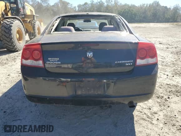 2010 Dodge Charger SXT с VIN 2B3CA3CV0AH124156, выставлен на аукционе Copart как лот 75444364 с пробегом 186 288 миль миль и Списание • Salvage title. История ставок и продаж доступна на DreamBid. Изображение 6.