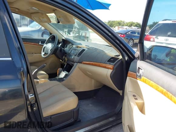 2009 Hyundai Sonata Limited with VIN 5NPEU46F29H404351, listed as a IAAI auction lot 43542643 with 128,369 mi miles and . Bid and sale history available at DreamBid. Image 5.