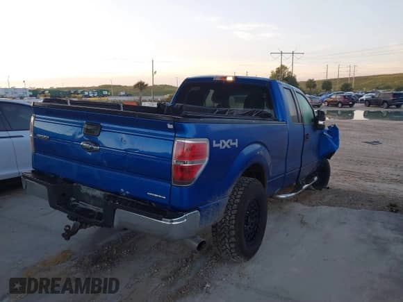 2013 Ford F-150 XL z VIN 1FTEX1EM2DFA48279, wystawiony jako IAAI lot #40549764 z przebiegiem 360 287 mil mil oraz . Historia ofert i sprzedaży dostępna na DreamBid. Obrazek 4.