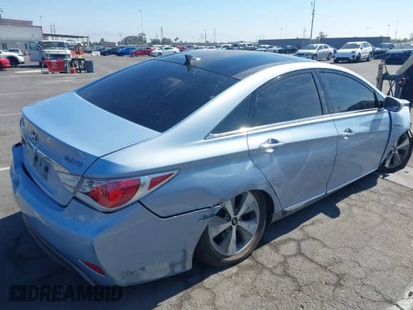 2011 Hyundai Sonata Hybrid with VIN KMHEC4A42BA015551, listed as a IAAI auction lot 42664847 with 165,102 mi miles and . Bid and sale history available at DreamBid. Image 4.