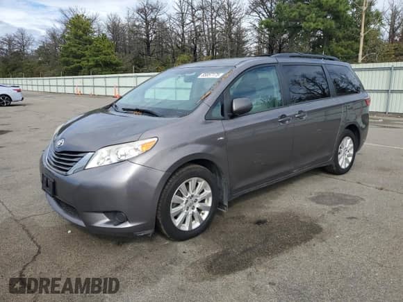 2016 Toyota Sienna LE с VIN 5TDJK3DC1GS144667, выставлен на аукционе Copart как лот 85857175 с пробегом 273 360 миль миль и Чистый • Clean title. История ставок и продаж доступна на DreamBid. Изображение 1.