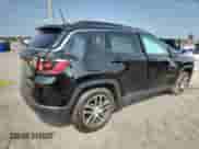 2019 Jeep Compass Latitude z VIN 3C4NJCBB5KT832717, wystawiony jako Copart lot #71620115 z przebiegiem 83 479 mil mil oraz Szkoda całkowita • Salvage title. Historia ofert i sprzedaży dostępna na DreamBid. Obrazek 3.