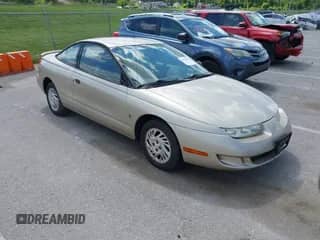 1999 Saturn SC с VIN 1G8ZP1288XZ370091, выставлен на аукционе IAAI как лот 42313045 с пробегом 126 614 миль миль и . История ставок и продаж доступна на DreamBid. Изображение 1.