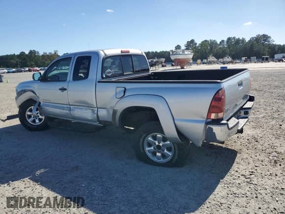 2006 Toyota Tacoma с VIN 5TEUU42N86Z285013, выставлен на аукционе Copart как лот 85072785 с пробегом 172 162 миль миль и Списание • Salvage title. История ставок и продаж доступна на DreamBid. Изображение 2.