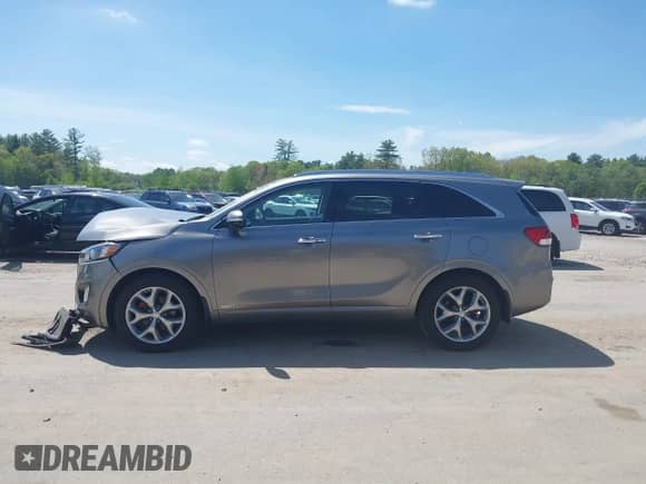 2017 Kia Sorento SX z VIN 5XYPKDA56HG242677, wystawiony jako IAAI lot #42244093 z przebiegiem 98 644 mil mil oraz . Historia ofert i sprzedaży dostępna na DreamBid. Obrazek 14.