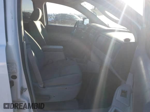2007 Dodge Durango SXT with VIN 1D8HB38P37F555601, listed as a IAAI auction lot 41504594 with 95,894 mi miles and . Bid and sale history available at DreamBid. Image 5.