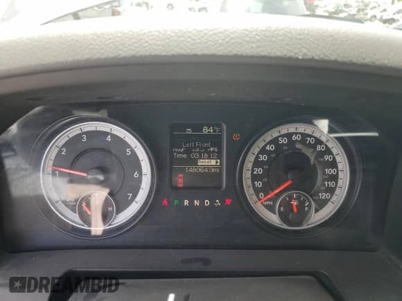 2014 Ram 1500 Tradesman z VIN 1C6RR7FTXES275224, wystawiony jako Copart lot #63837755 z przebiegiem 148 064 mil mil oraz Szkoda całkowita • Salvage title. Historia ofert i sprzedaży dostępna na DreamBid. Obrazek 9.