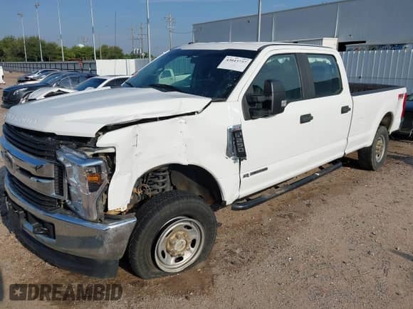 2018 Ford F-250 XL с VIN 1FT7W2BT5JEC78221, выставлен на аукционе IAAI как лот 43043737 с пробегом 125 888 миль миль и . История ставок и продаж доступна на DreamBid. Изображение 22.