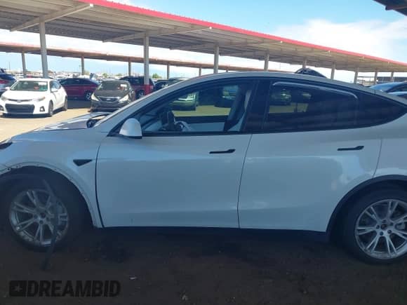 2021 Tesla Model Y Long Range с VIN 5YJYGDEE2MF161838, выставлен на аукционе IAAI как лот 43250955 с пробегом 97 847 миль миль и . История ставок и продаж доступна на DreamBid. Изображение 14.