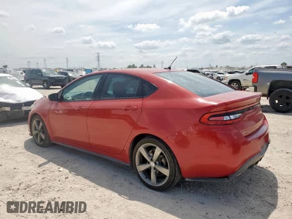 2015 Dodge Dart GT z VIN 1C3CDFEB1FD112827, wystawiony jako Copart lot #70955785 z przebiegiem 172 667 mil mil oraz Szkoda całkowita • Salvage title. Historia ofert i sprzedaży dostępna na DreamBid. Obrazek 2.