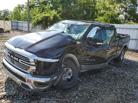 2019 Ram 1500 Laramie с VIN 1C6SRFRTXKN637831, выставлен на аукционе Copart как лот 63676215 с пробегом Не указан миль и Списание • Salvage title. История ставок и продаж доступна на DreamBid. Изображение 1.