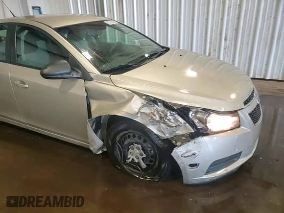 2014 Chevrolet Cruze LS with VIN 1G1PA5SG9E7357834, listed as a Copart auction lot 87359995 with 58,164 mi miles and Salvage title. Bid and sale history available at DreamBid. Image 14.