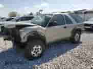 2001 Chevrolet Blazer LS z VIN 1GNCT18W71K130129, wystawiony jako Copart lot #85113764 z przebiegiem 65 992 mil mil oraz Czysty tytuł • Clean title. Historia ofert i sprzedaży dostępna na DreamBid. Obrazek 1.