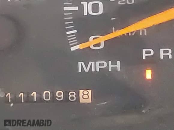1999 Chevrolet Suburban с VIN 1GNFK16RXXJ576545, выставлен на аукционе IAAI как лот 41391381 с пробегом 111 098 миль миль и . История ставок и продаж доступна на DreamBid. Изображение 15.