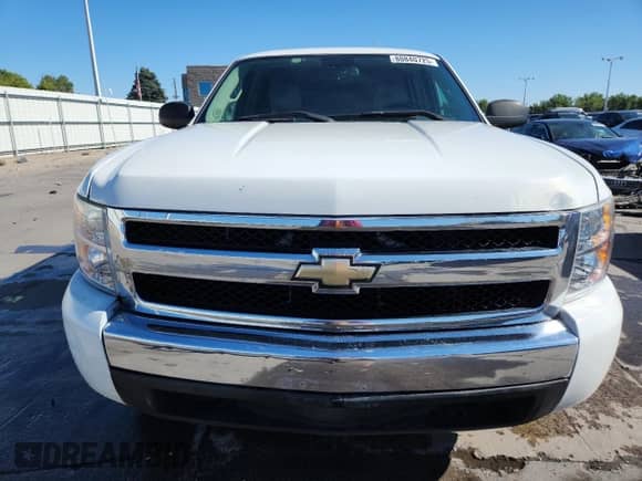 2008 Chevrolet Silverado 1500 1LT with VIN 2GCEK13J681252801, listed as a Copart auction lot 80840725 with 198,886 mi miles and Salvage title. Bid and sale history available at DreamBid. Image 5.