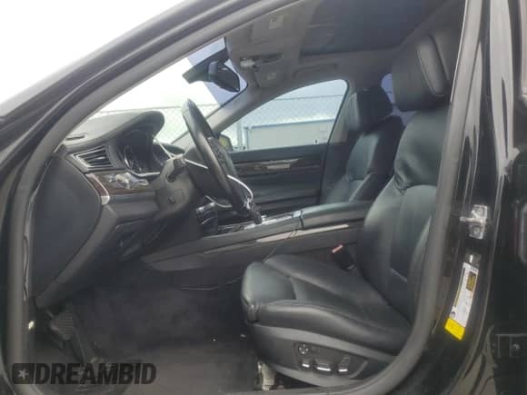 2011 BMW 7 Series 740i с VIN WBAKA4C5XBC612807, выставлен на аукционе Copart как лот 81424114 с пробегом Не указан миль и Чистый • Clean title. История ставок и продаж доступна на DreamBid. Изображение 7.