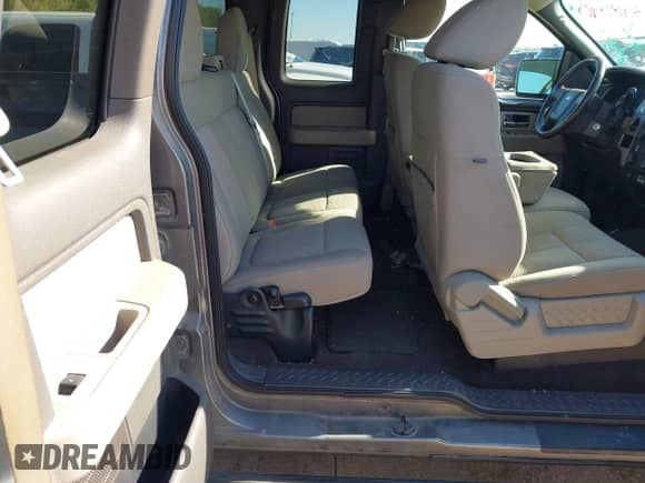 2010 Ford F-150 XL z VIN 1FTEX1C80AKA73738, wystawiony jako IAAI lot #43481590 z przebiegiem 148 559 mil mil oraz . Historia ofert i sprzedaży dostępna na DreamBid. Obrazek 8.