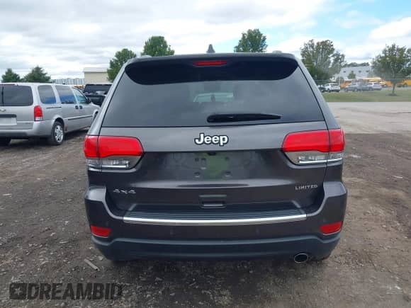 2019 Jeep Grand Cherokee Limited with VIN 1C4RJFBG8KC756596, listed as a IAAI auction lot 43040323 with 102,922 mi miles and . Bid and sale history available at DreamBid. Image 17.
