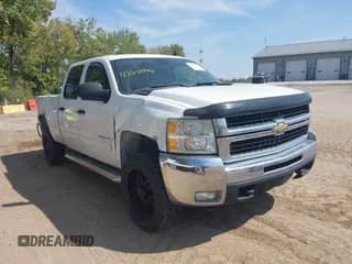 2009 Chevrolet Silverado 2500HD LT с VIN 1GCHK53K19F132508, выставлен на аукционе IAAI как лот 43241997 с пробегом 259 335 миль миль и . История ставок и продаж доступна на DreamBid. Изображение 1.