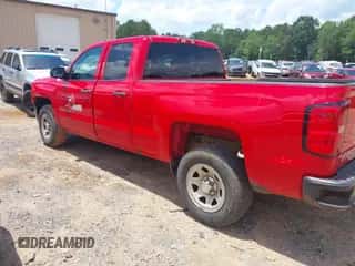 2019 Chevrolet Silverado 1500 Work Truck z VIN 2GCRCNEC7K1121629, wystawiony jako IAAI lot #42511463 z przebiegiem 153 103 mil mil oraz . Historia ofert i sprzedaży dostępna na DreamBid. Obrazek 3.