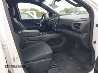 2024 Chevrolet Silverado EV Work Truck с VIN 1GC10VEL9RU200904, выставлен на аукционе IAAI как лот 41875208 с пробегом 10 823 миль миль и . История ставок и продаж доступна на DreamBid. Изображение 5.