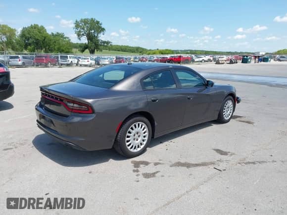 2020 Dodge Charger Police z VIN 2C3CDXKT5LH124223, wystawiony jako IAAI lot #42700911 z przebiegiem 122 995 mil mil oraz . Historia ofert i sprzedaży dostępna na DreamBid. Obrazek 4.