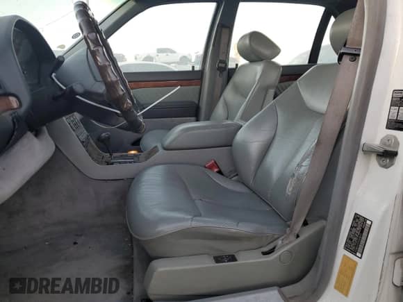 1992 Mercedes-Benz 500 с VIN WDBGA51E1NA048741, выставлен на аукционе Copart как лот 85514514 с пробегом 145 361 миль миль и Чистый • Clean title. История ставок и продаж доступна на DreamBid. Изображение 7.