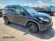2019 Honda Passport Elite с VIN 5FNYF8H06KB019080, выставлен на аукционе Copart как лот 68227625 с пробегом 66 146 миль миль и Списание • Salvage title. История ставок и продаж доступна на DreamBid. Изображение 4.