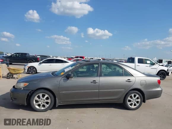 2005 Toyota Camry STD с VIN 4T1BE32K85U555932, выставлен на аукционе IAAI как лот 42863501 с пробегом 246 493 миль миль и . История ставок и продаж доступна на DreamBid. Изображение 14.