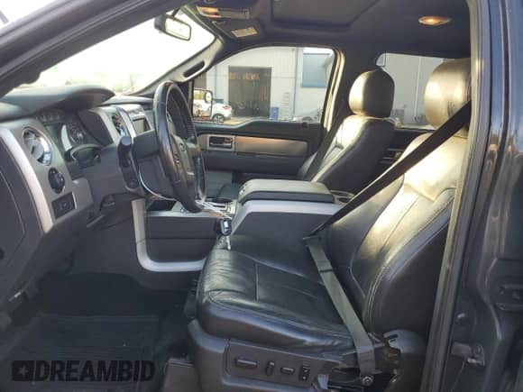 2013 Ford F-150 Lariat z VIN 1FTFW1EF6DFB14213, wystawiony jako Copart lot #80684505 z przebiegiem 228 269 mil mil oraz Szkoda całkowita • Salvage title. Historia ofert i sprzedaży dostępna na DreamBid. Obrazek 7.