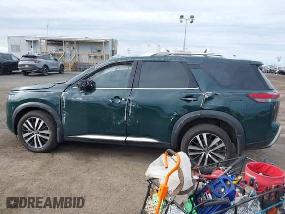 2024 Nissan Pathfinder Platinum с VIN 5N1DR3DJ7RC299781, выставлен на аукционе IAAI как лот 41951795 с пробегом 6 483 миль миль и . История ставок и продаж доступна на DreamBid. Изображение 14.