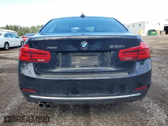 2017 BMW 3 Series 330i xDrive with VIN WBA8D9C37HA011095, listed as a Copart auction lot 70689235 with 92,178 mi miles and Salvage title. Bid and sale history available at DreamBid. Image 6.