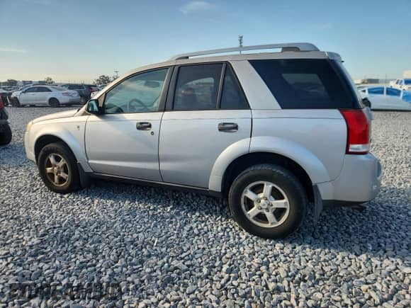 2007 Saturn VUE I4 with VIN 5GZCZ33D27S848297, listed as a Copart auction lot 70369705 with 484,619 mi miles and Clean title. Bid and sale history available at DreamBid. Image 2.