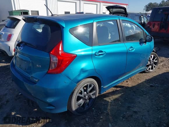 2015 Nissan Note S with VIN 3N1CE2CP3FL439193, listed as a IAAI auction lot 41353062 with 98,790 mi miles and . Bid and sale history available at DreamBid. Image 4.