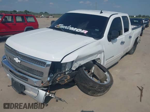 2013 Chevrolet Silverado 1500 LS z VIN 3GCPCREA1DG158439, wystawiony jako IAAI lot #43069128 z przebiegiem 234 152 mil mil oraz . Historia ofert i sprzedaży dostępna na DreamBid. Obrazek 6.