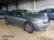 2016 Volvo S60 T5 Platinum с VIN YV4612UM9G2000798, выставлен на аукционе Copart как лот 51291625 с пробегом 79 181 миль миль и Списание • Salvage title. История ставок и продаж доступна на DreamBid. Изображение 4.