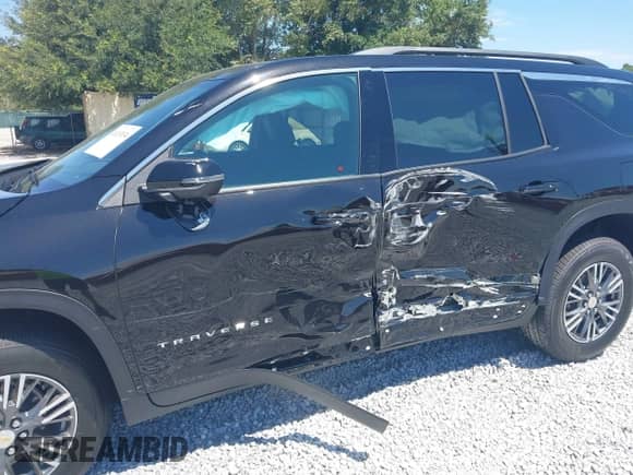 2026 Chevrolet Traverse FWD LT с VIN 1GNERGKS6TJ108714, выставлен на аукционе IAAI как лот 43113034 с пробегом 522 миль миль и . История ставок и продаж доступна на DreamBid. Изображение 6.
