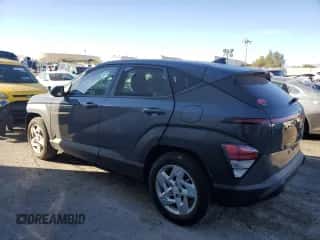 2024 Hyundai Kona Essential с VIN KM8HA3AB9RU099629, выставлен на аукционе Copart как лот 82632094 с пробегом 4 966 миль миль и Списание • Salvage title. История ставок и продаж доступна на DreamBid. Изображение 2.