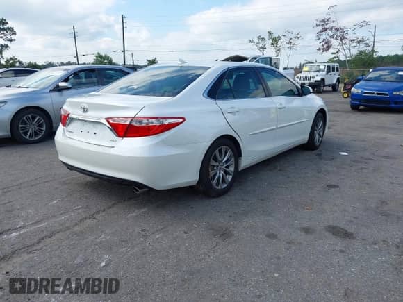 2016 Toyota Camry XLE with VIN 4T1BK1FK1GU572372, listed as a IAAI auction lot 43356237 with 56,483 mi miles and . Bid and sale history available at DreamBid. Image 4.